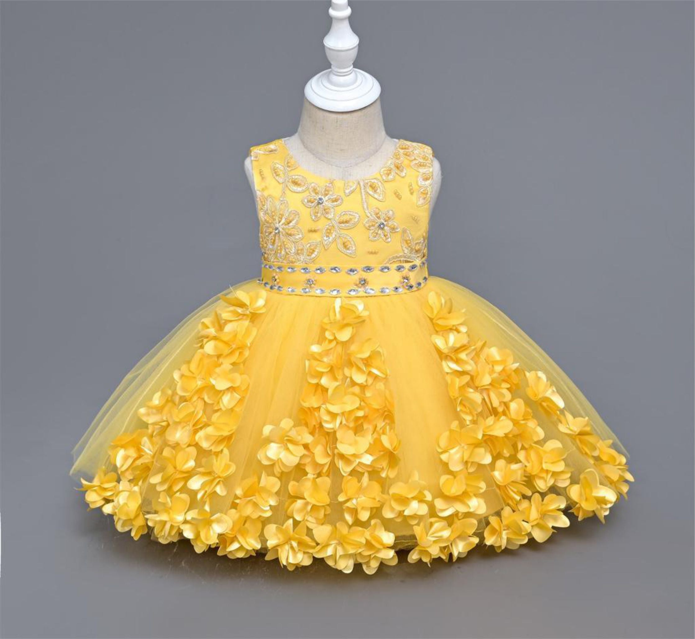 Handmade Yellow Tulle Flower Girl Pageant Dress 2019 New Baby Princess  Party Dress For First Communion From Hellobuyerh, $82.42 | DHgate.Com